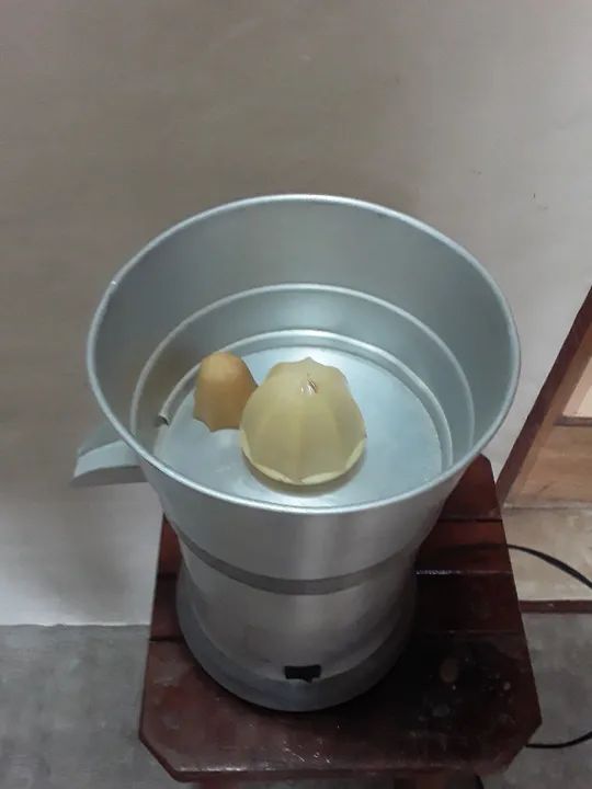 Espremedor de Frutas Industrial ( Laranja / Limão )  - Foto 2