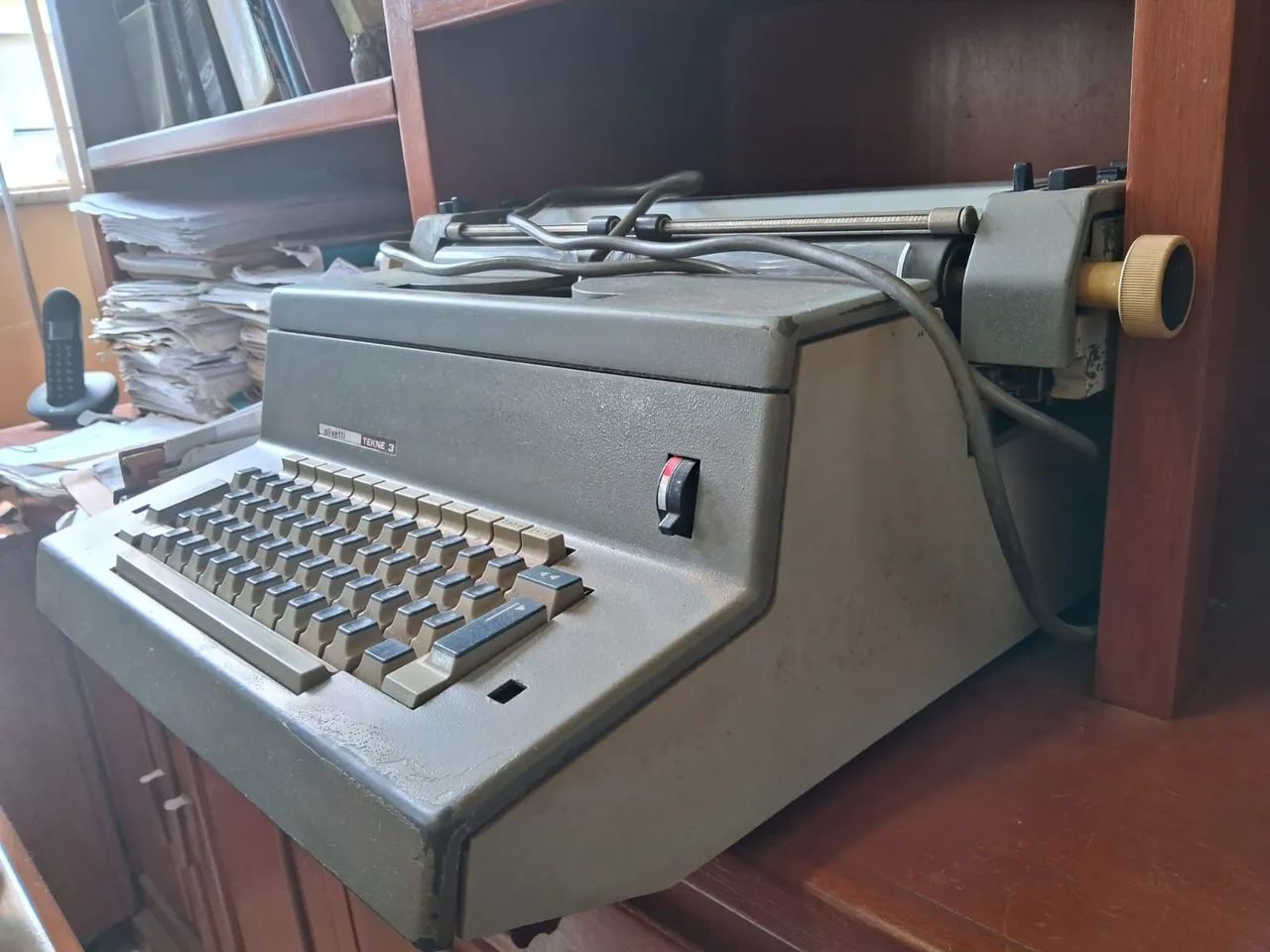 Máquina de escrever Olivetti Tekne 3