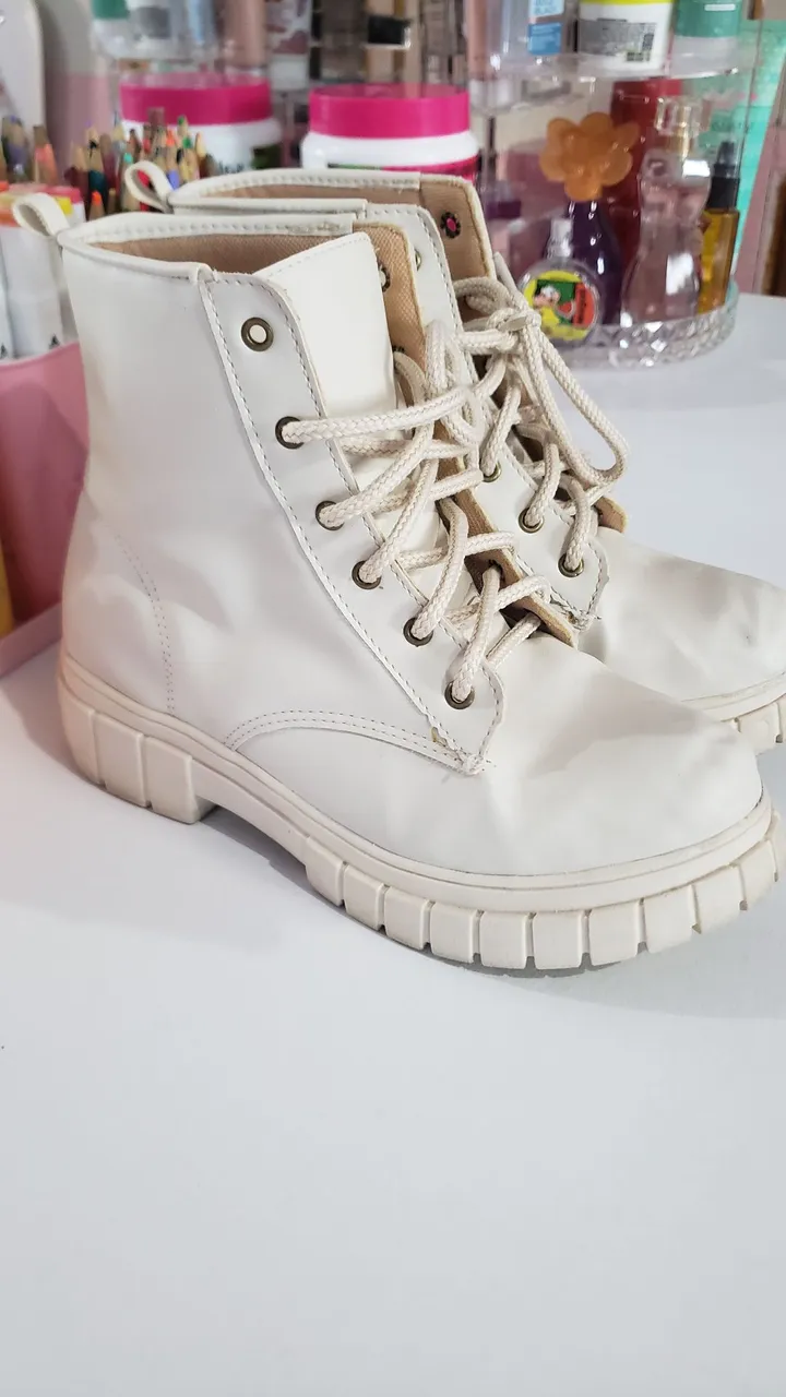 Bota infantil tamanho 34