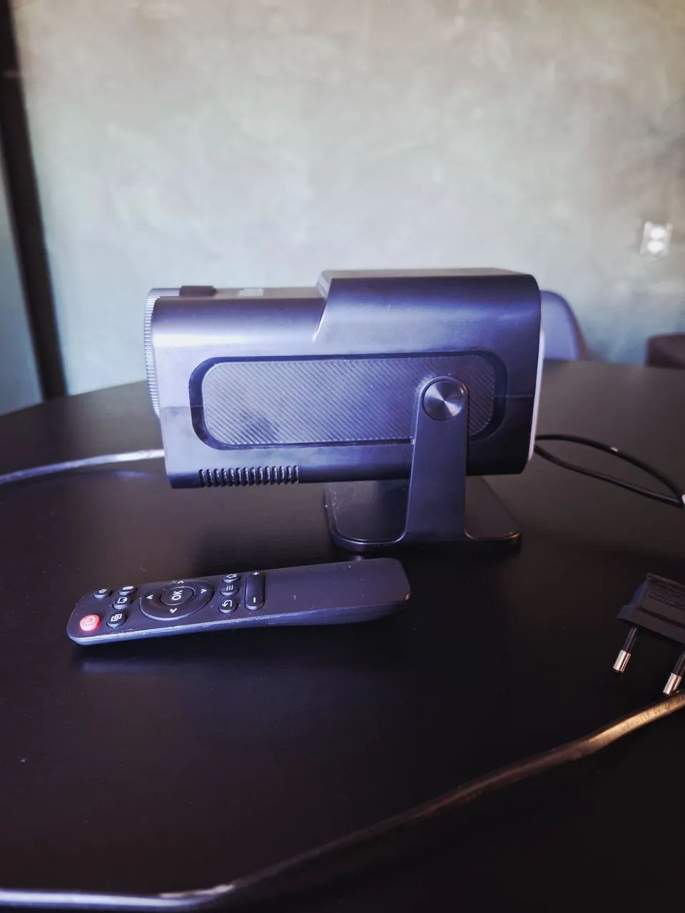 Projetor de alta resolução para momentos de lazer - Foto 4