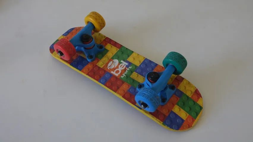 Skate infantil BelSports, 43cm, com shape com lixa, em ótimo estado. - Foto 4