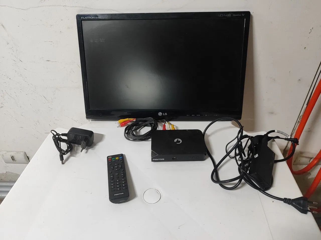 TV LG 22.5 polegadas + Receptor Positivo - Foto 3