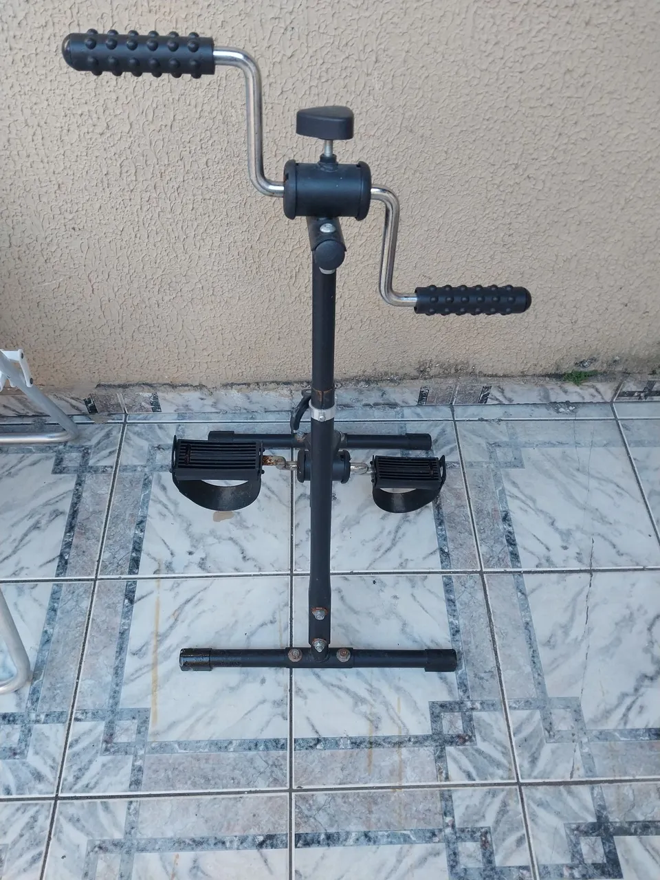 Aparelho de Exercícios para Ciclismo