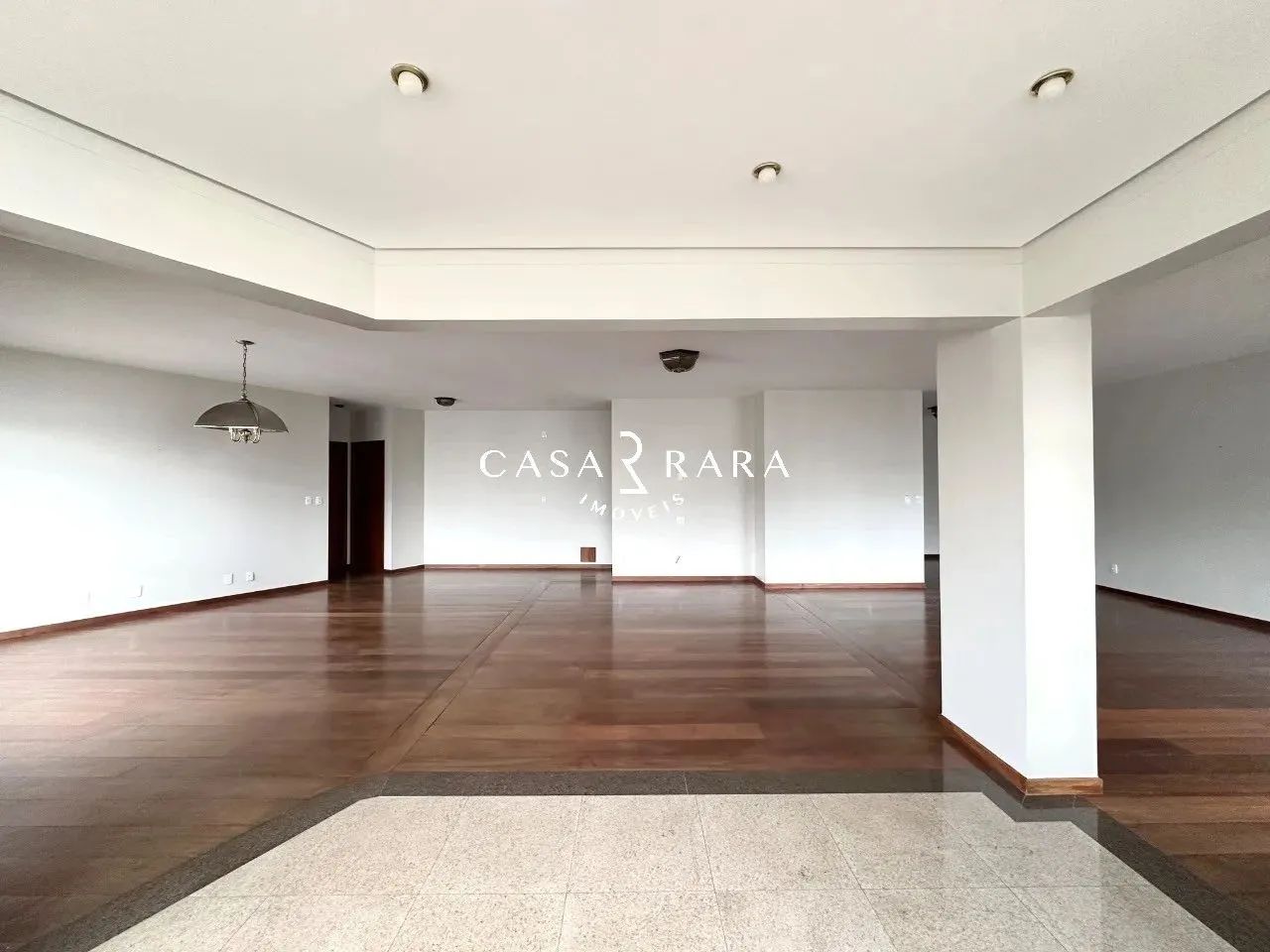 Apartamento 5 dormitórios (2 suítes) e 2 vagas com hobby box - Agronômica