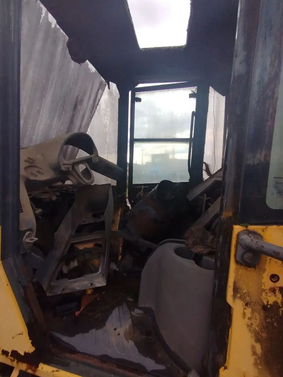 Máquina para retirada de peças WA 320-5 Komatsu  - Foto 6
