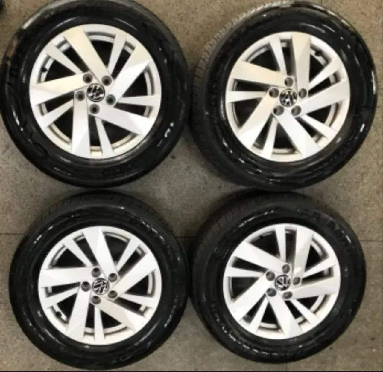 Roda de Liga Leve VW - Novas sem uso - Foto 2