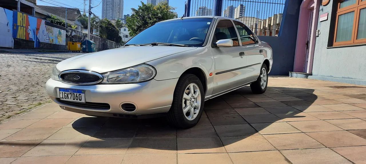 Ford Mondeo CLX 2.0i 4P MEC 1997