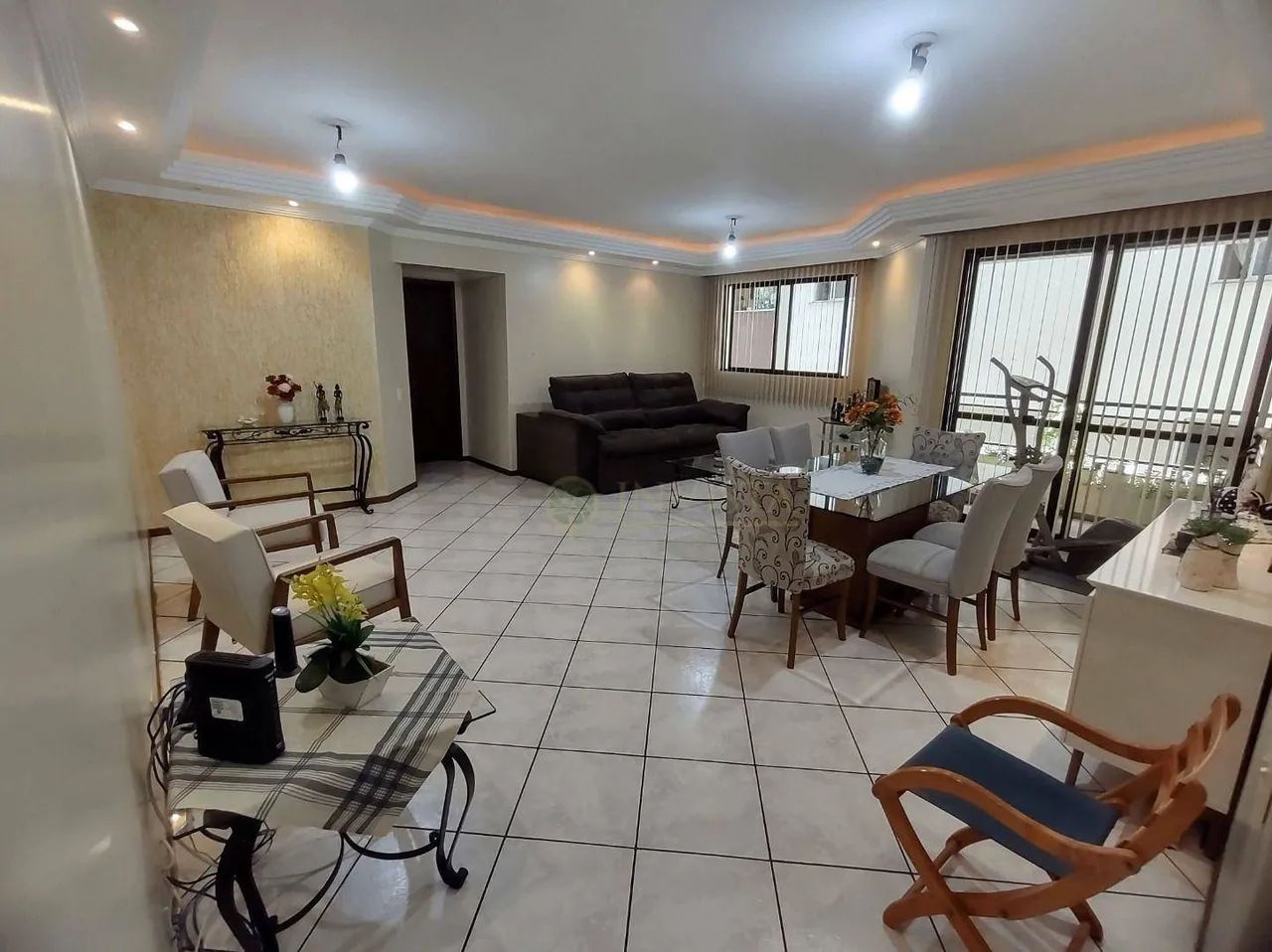 À venda | 134 m², sacada, dependência de empregada, 3 quartos e 1 vaga de garagem - Agronô - Foto 2