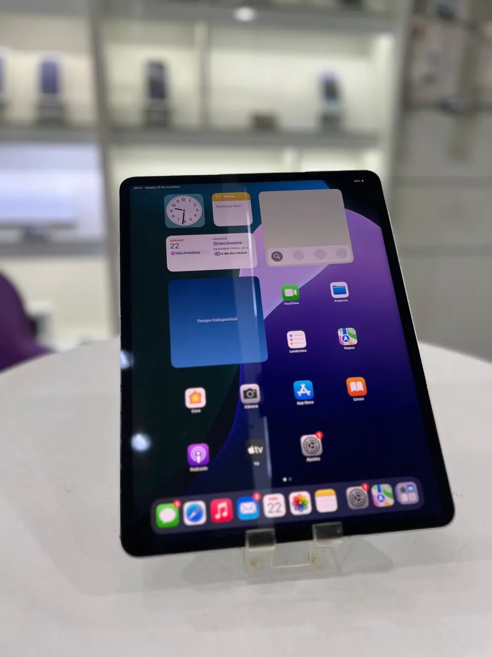 iPad Pro M2 6 Geração Wi-Fi + Cell 12.9 Polegadas 1TB - Magic Keyboard 12.9 - Seminovo   - Foto 4