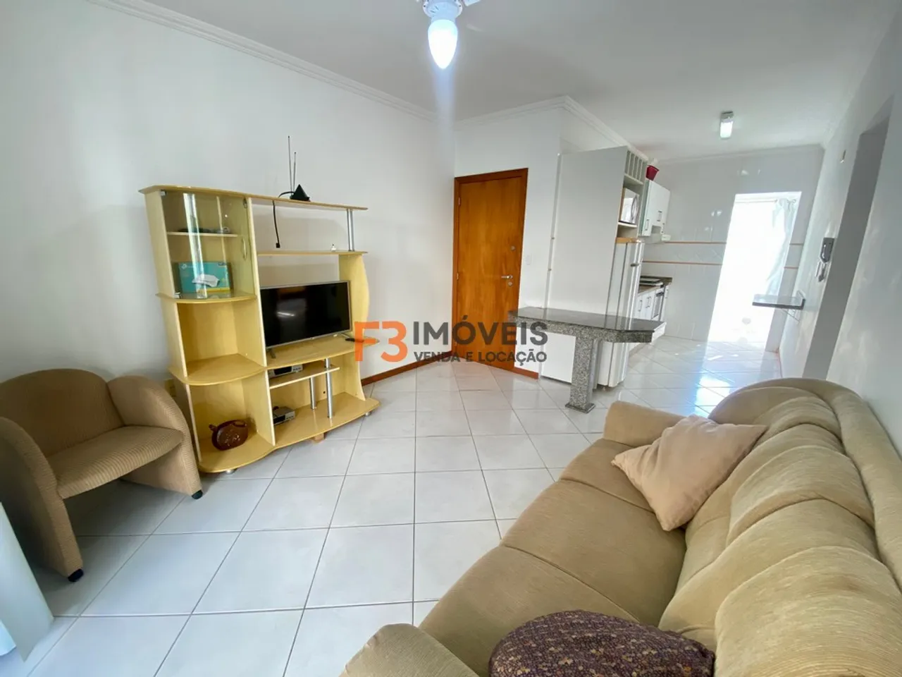 Apartamento para aluguel com piscina Bombas