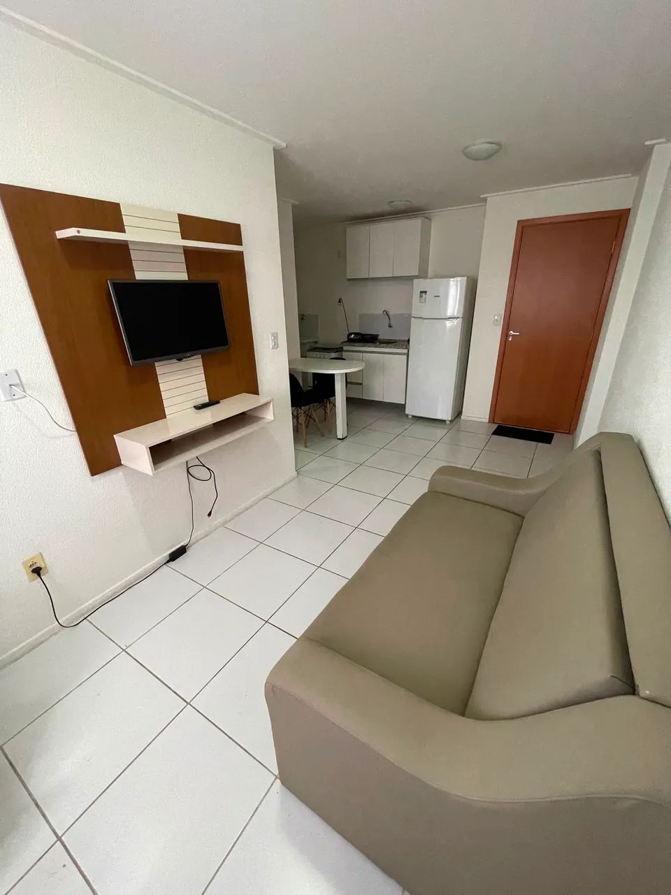 ALUGUEL - QUARTO E SALA MOBILIADO | PROX AO CESMAC | FAROL - Foto 2