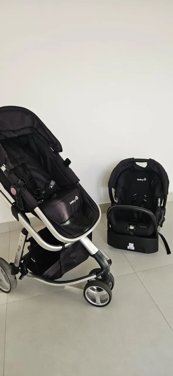Carrinho e bebê conforto da safety first 