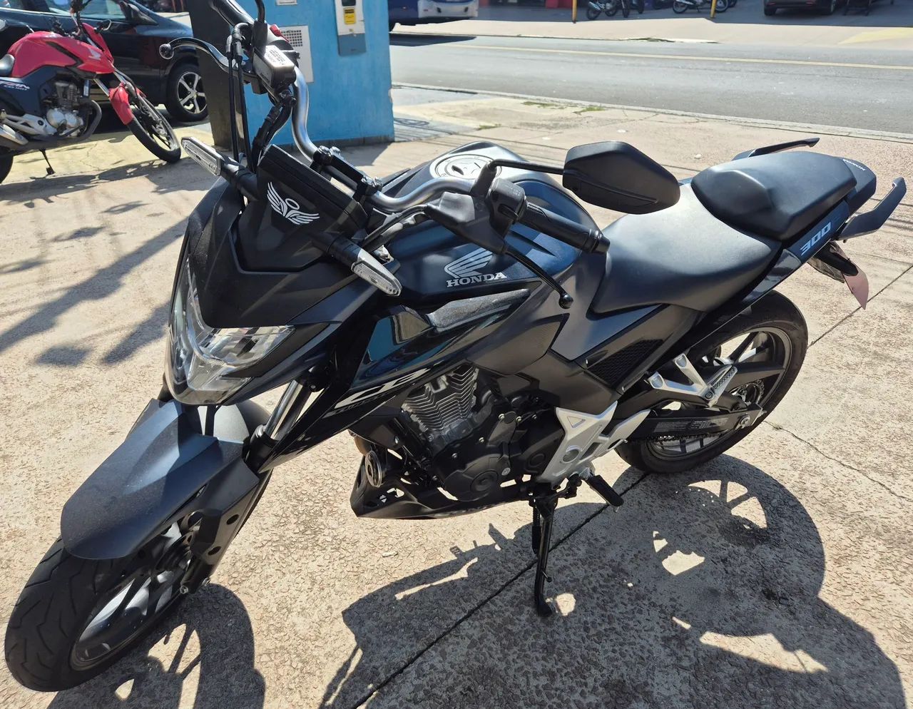 Honda Cb300F Único Dono