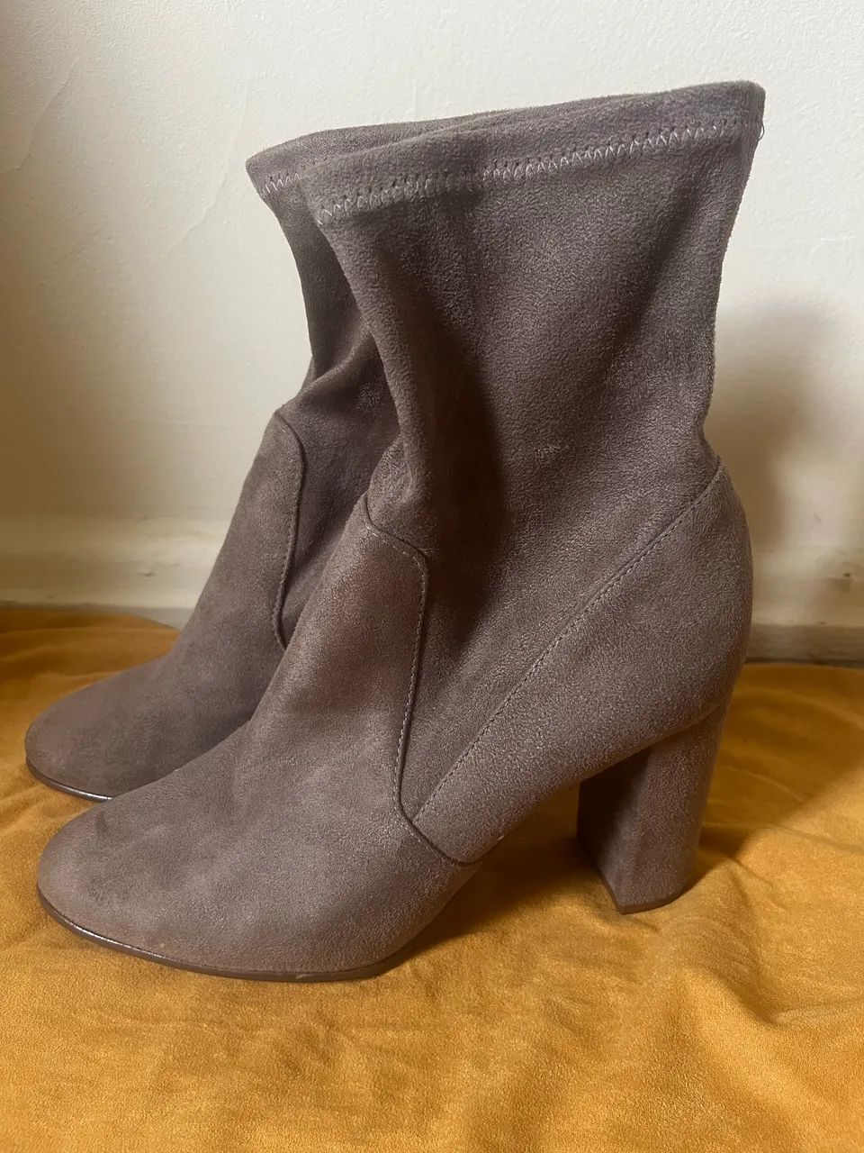 Bota - R$ 30 - Foto 2