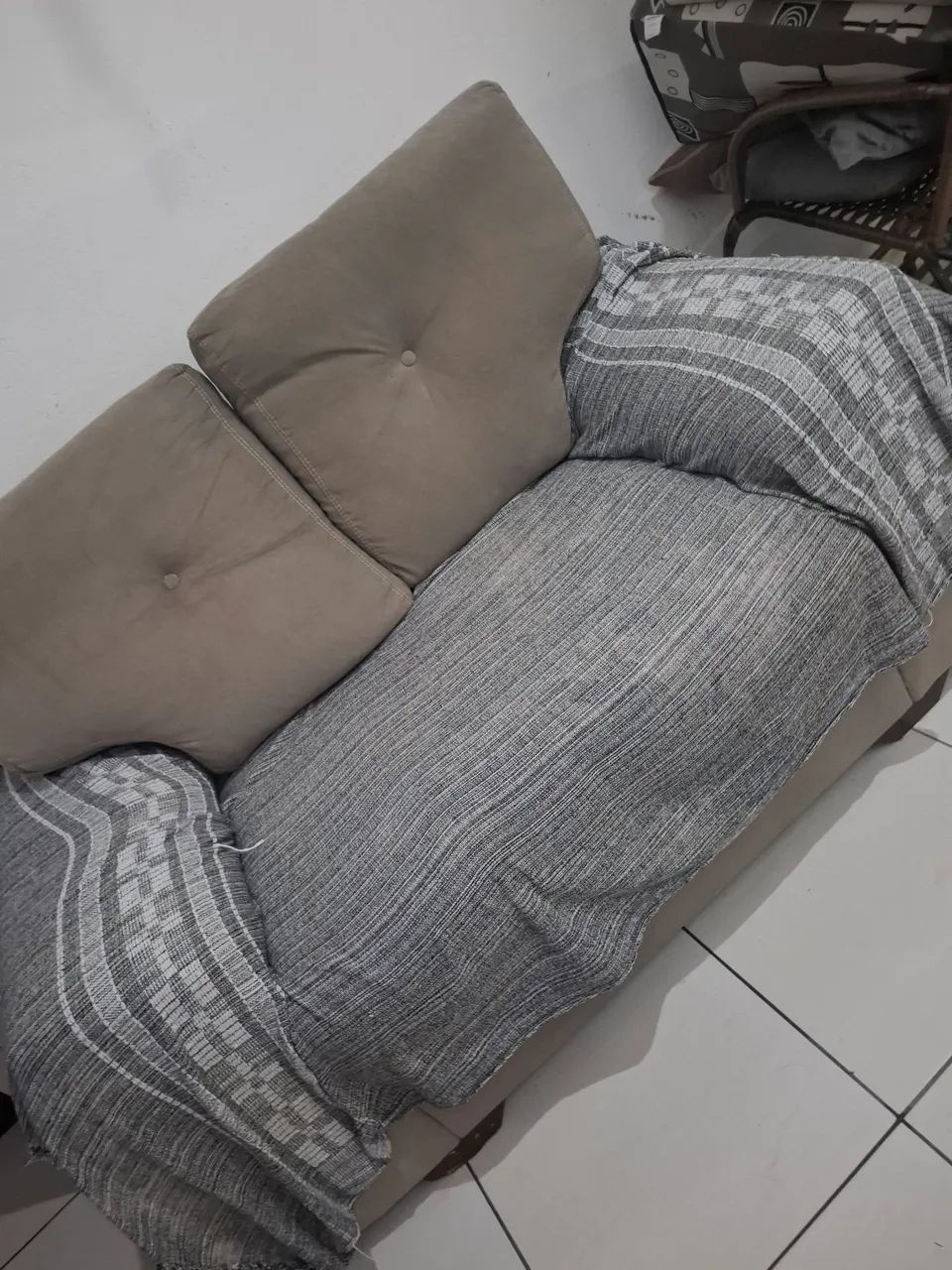 Sofa 2 lugares em ótimo estado de conservação - Foto 2