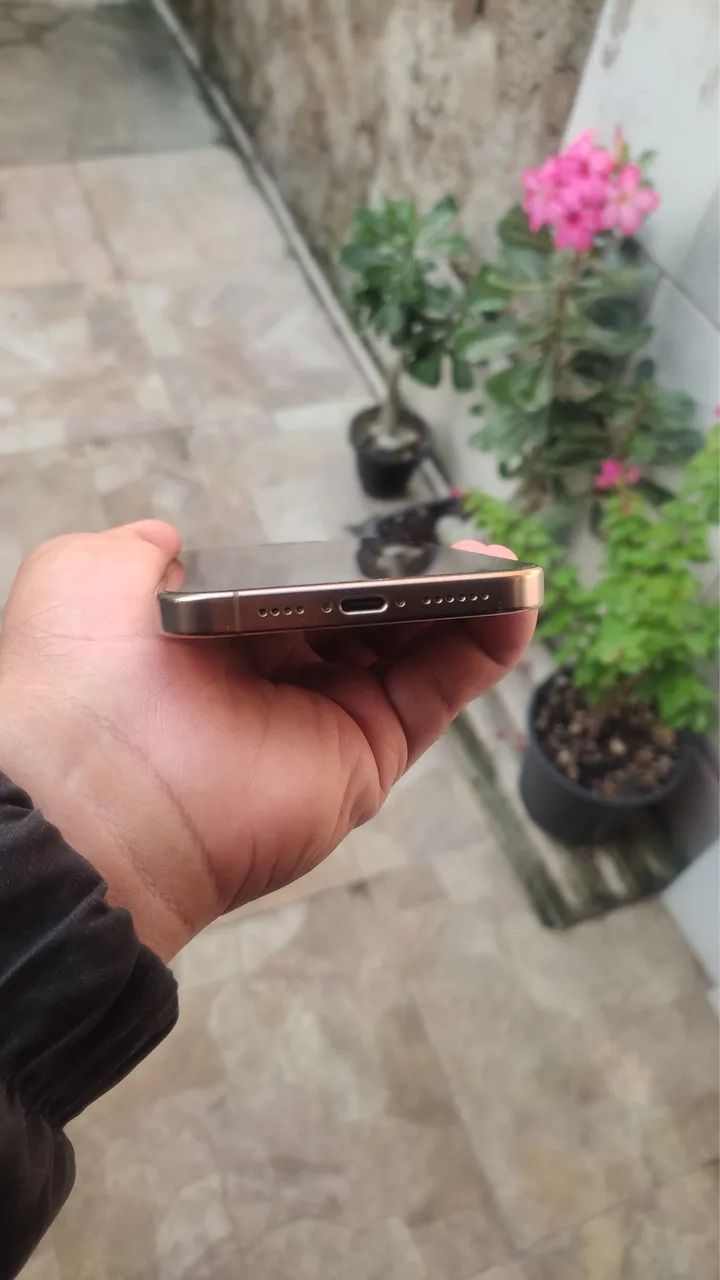 iPhone 16 pro Max 256GB Desert  - Foto 4