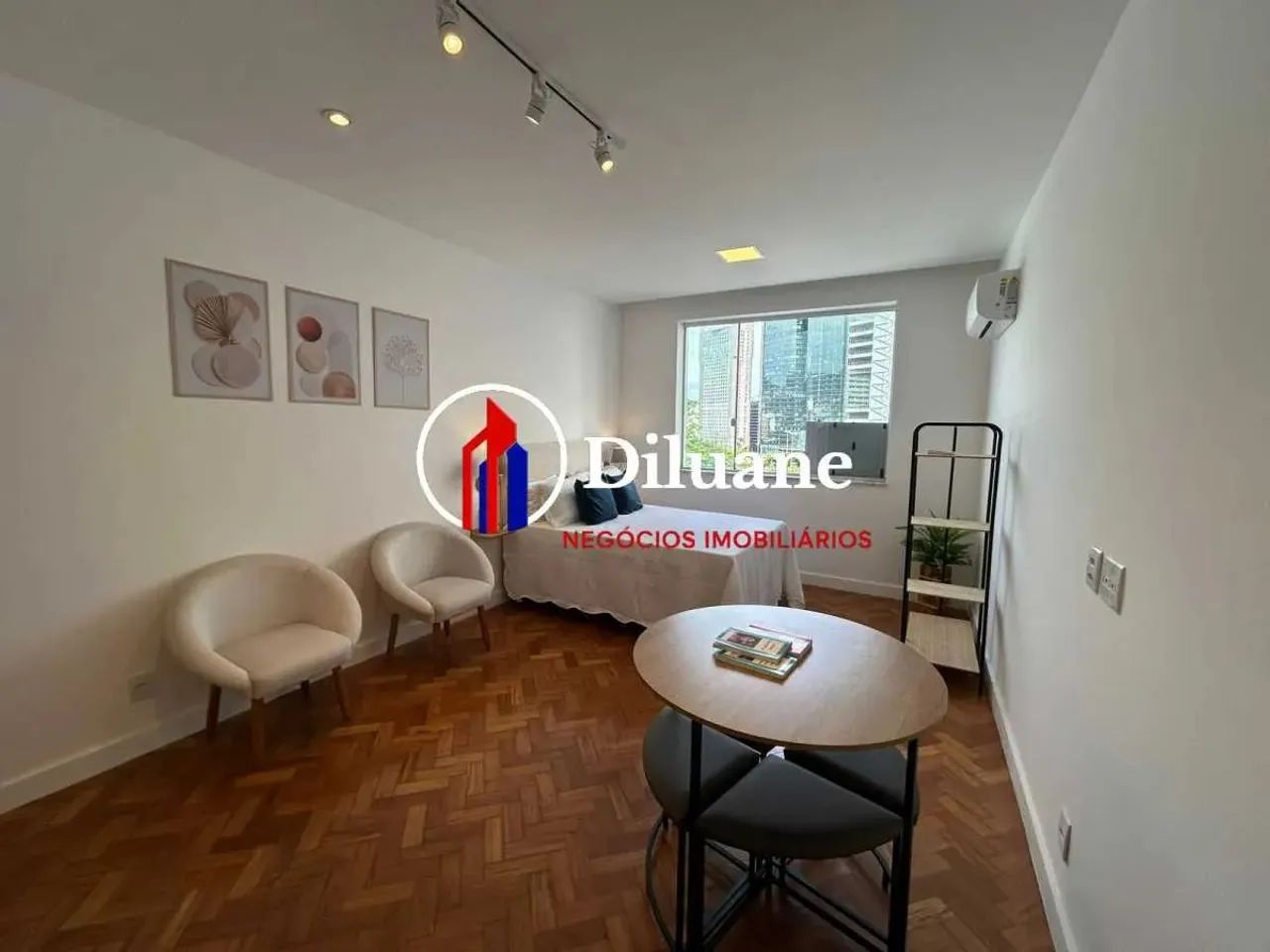 Kitnet/Conjugado : / Residencial / Centro