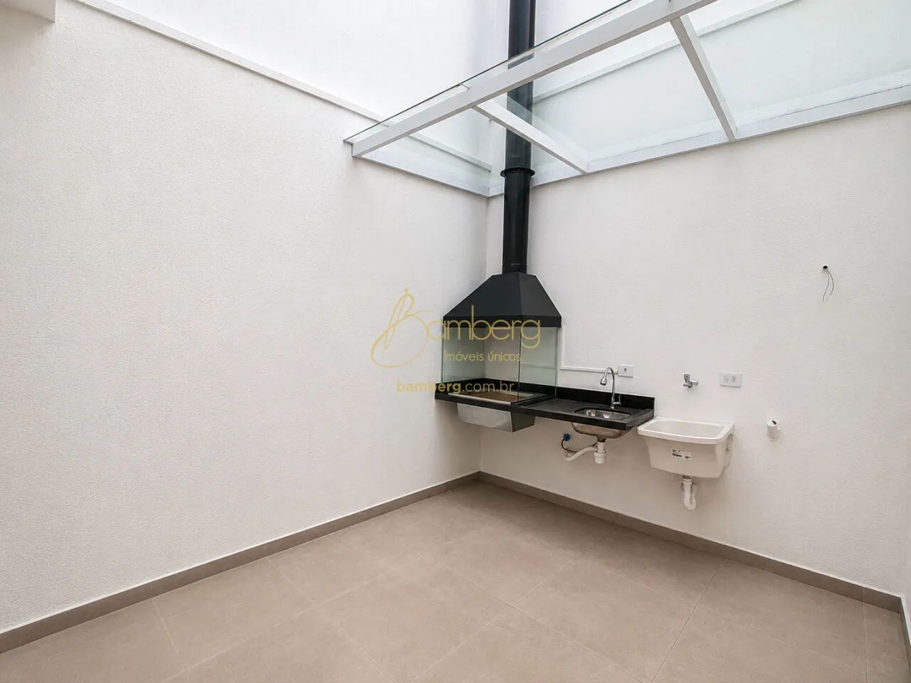 Casa com 3 Dormitórios com 2 Vagas a Venda na Cidade Ademar - Foto 5