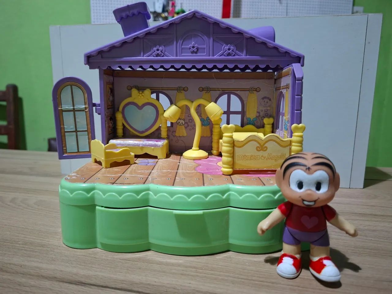 Casa de boneca com móveis boneca turma vintageda Mônica 