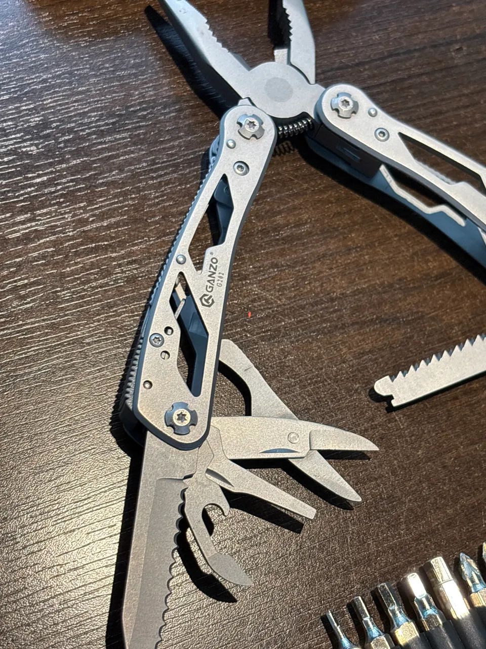 Alicate Multitool Ganzo 21 Funções com Case e Bits - Foto 2