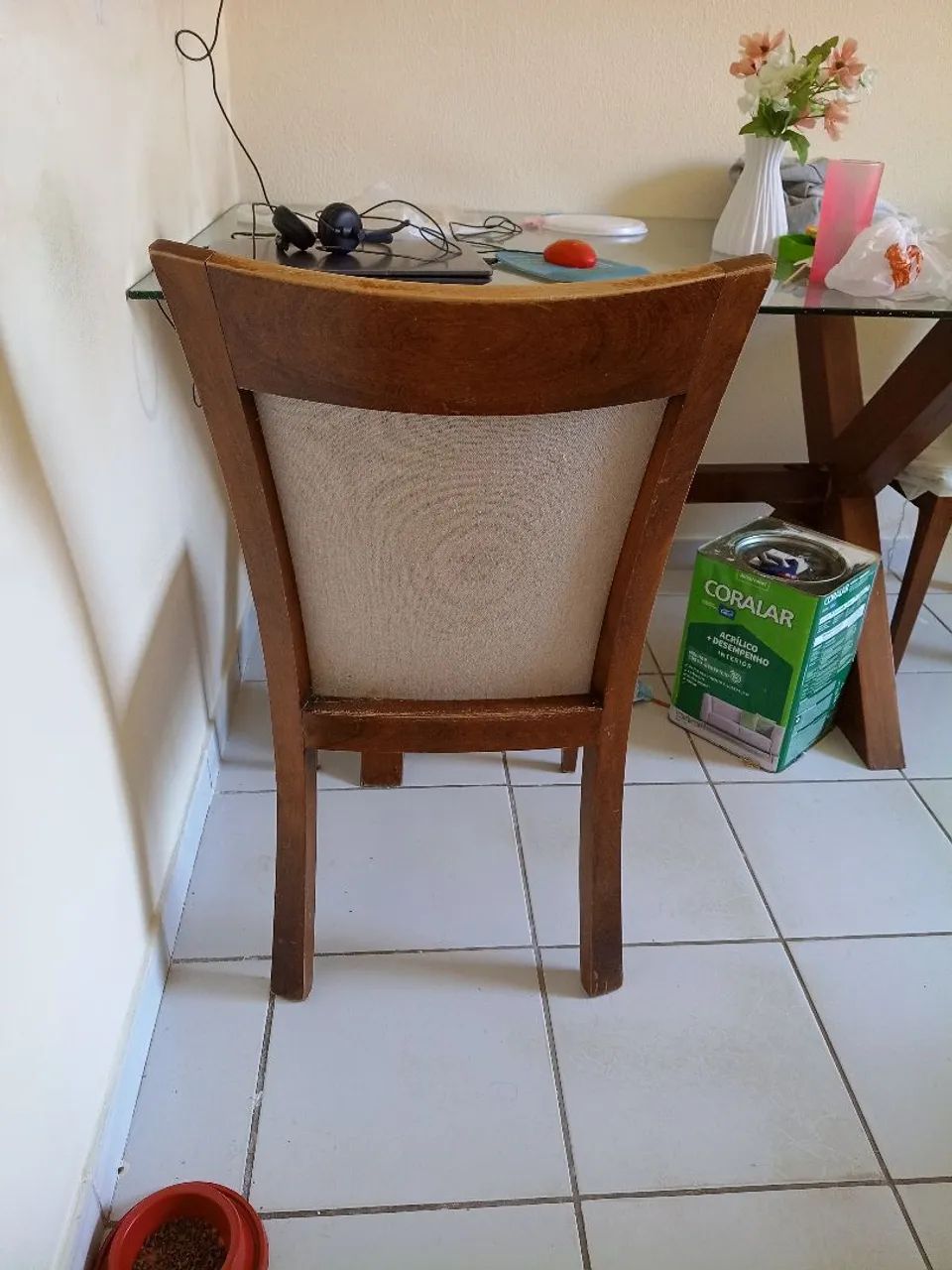 Mesa de vidro com base de madeira maciça  - Foto 5