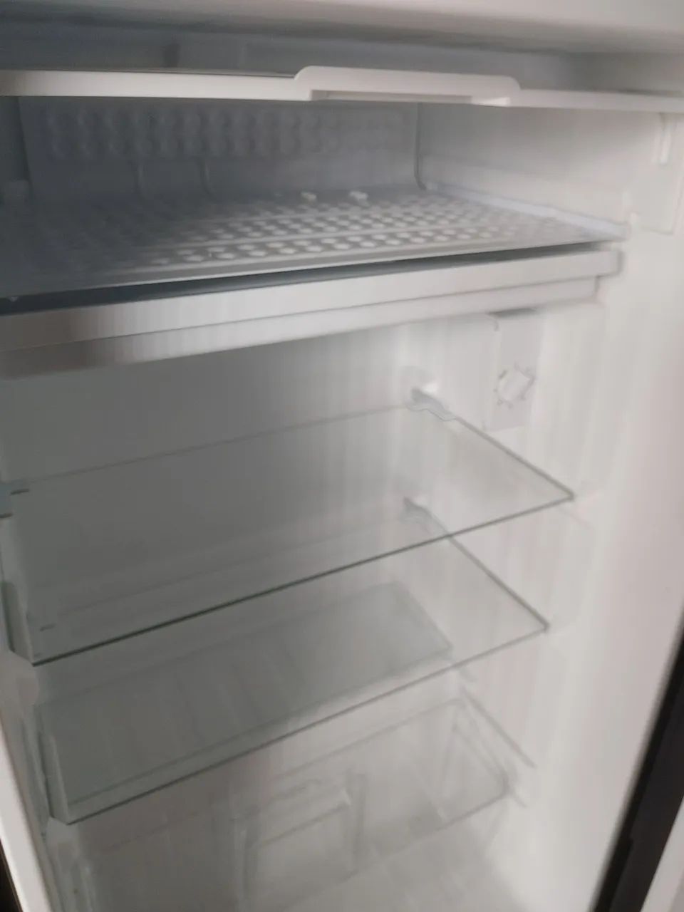 Frigobar inverter Midea 67L - Foto 4