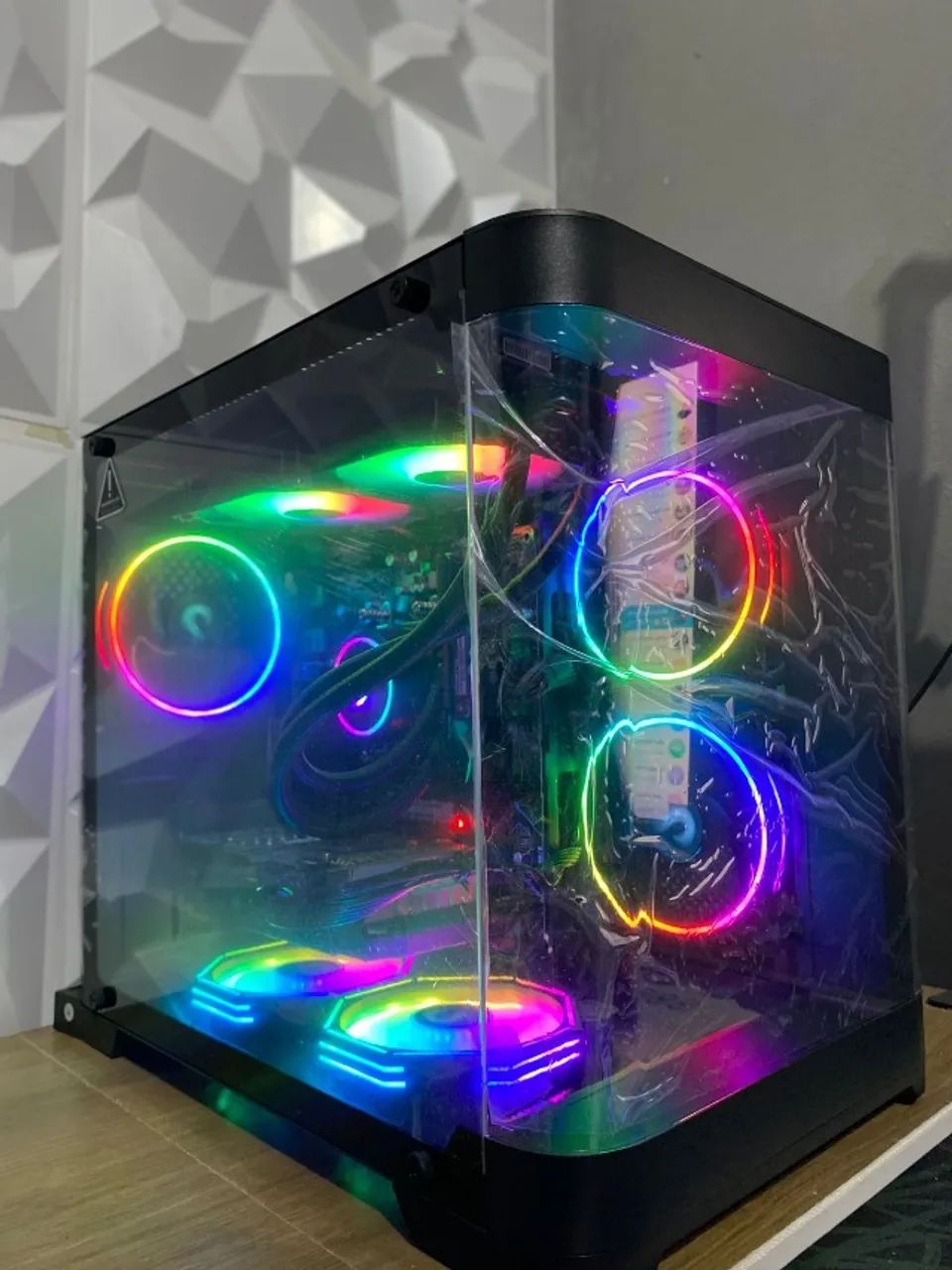 PC Gamer Ryzen 5, RX 6600, Aquário