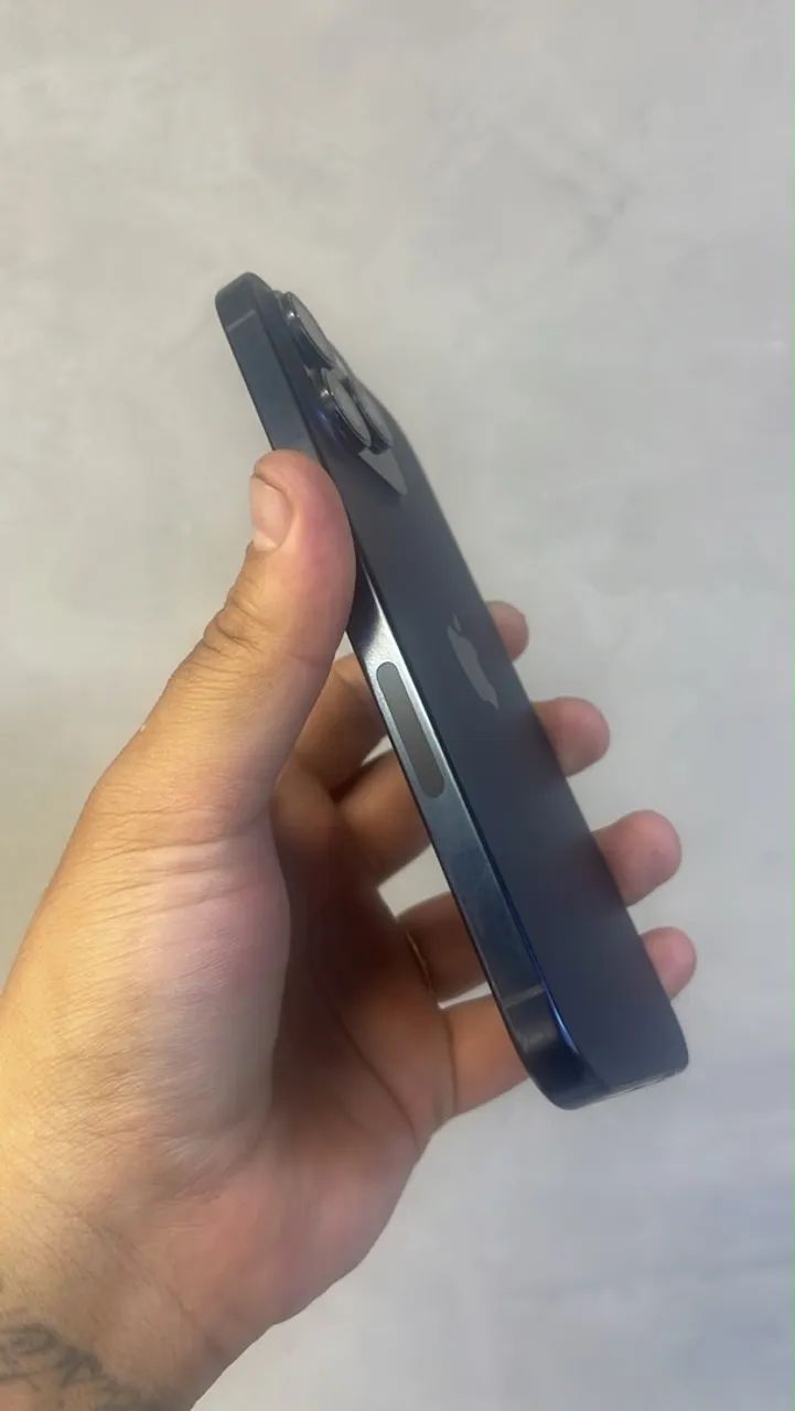 iPhone 15 pro max 256 Azul - Foto 2