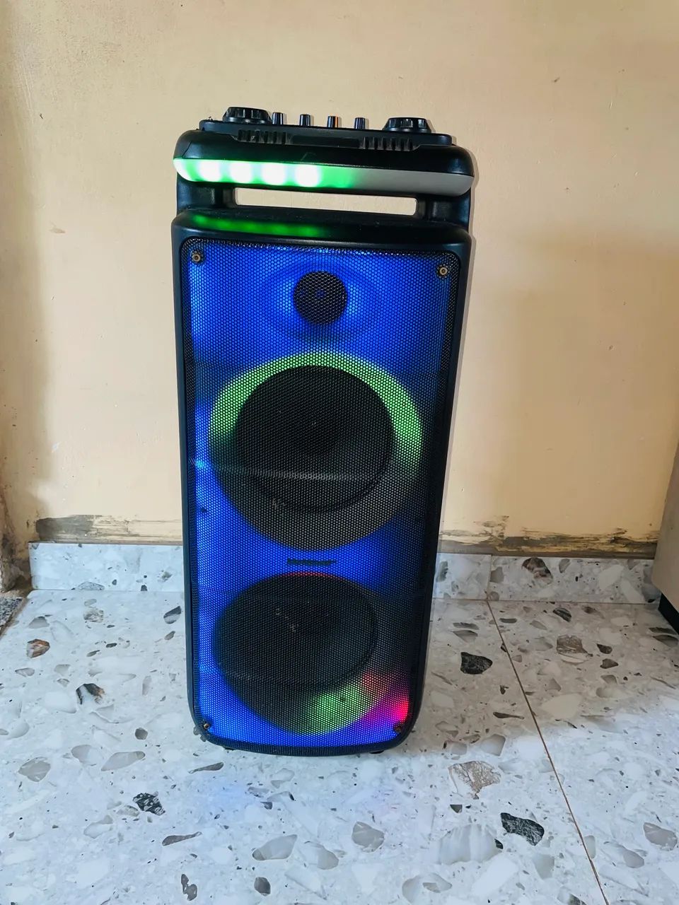 Caixa de som  amplificada da marca TRC X1300  - Foto 2