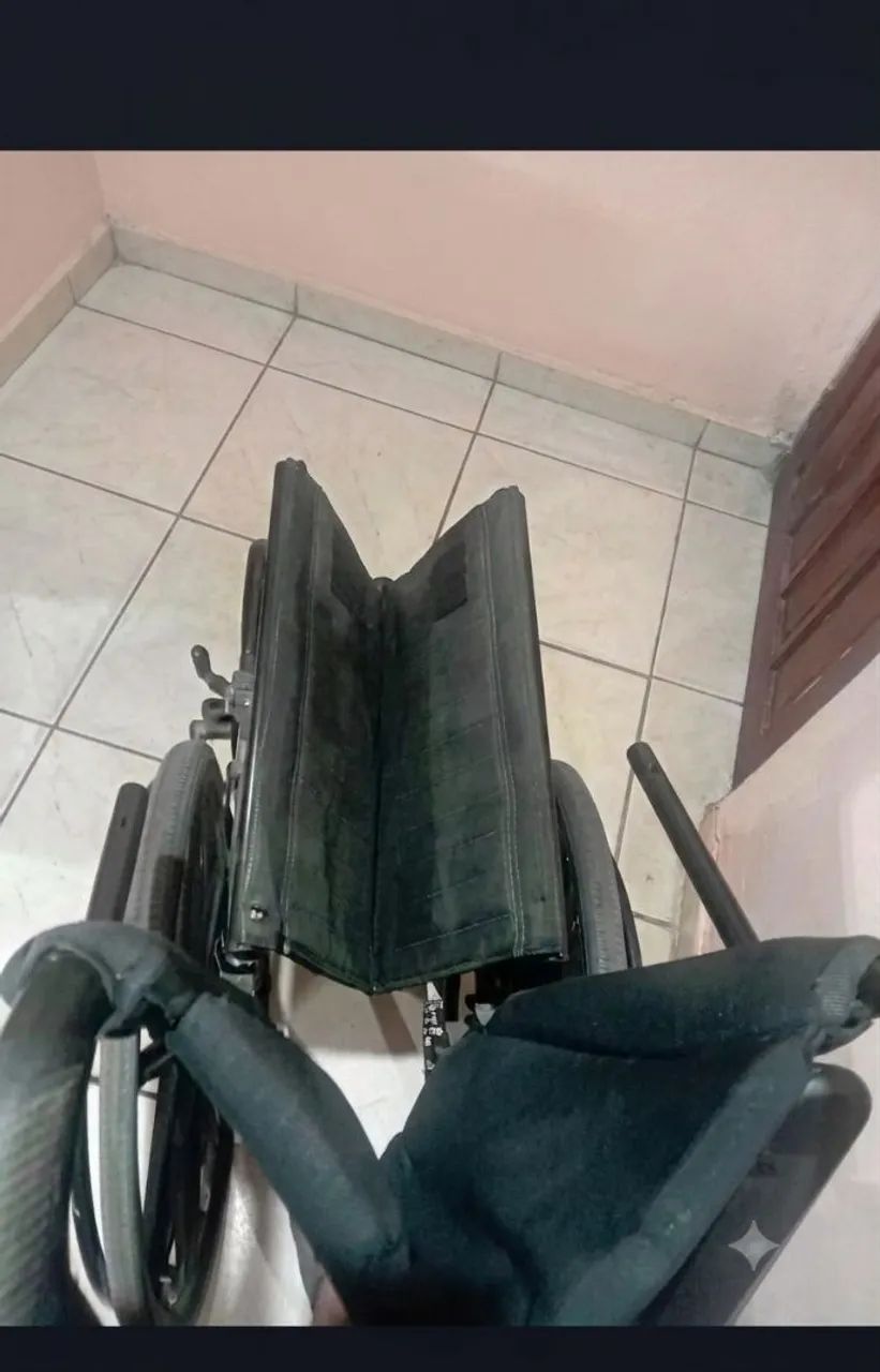 Cadeira de roda - Foto 3