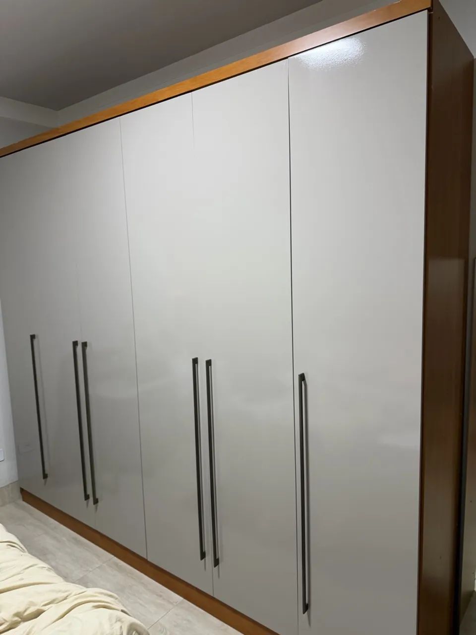 Guarda roupa 6 portas