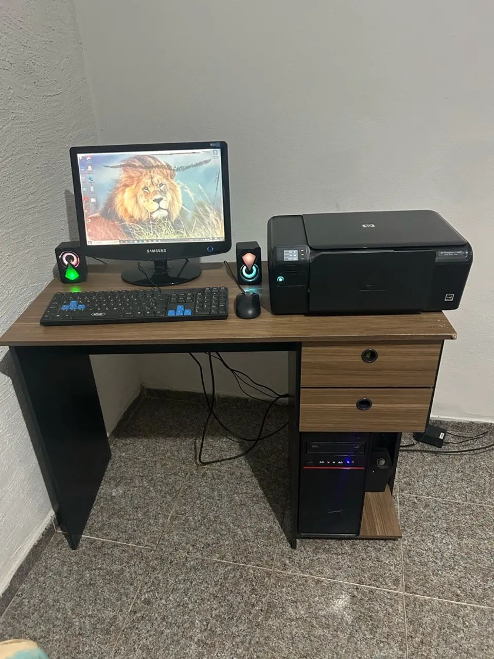 Computador completo + mesa