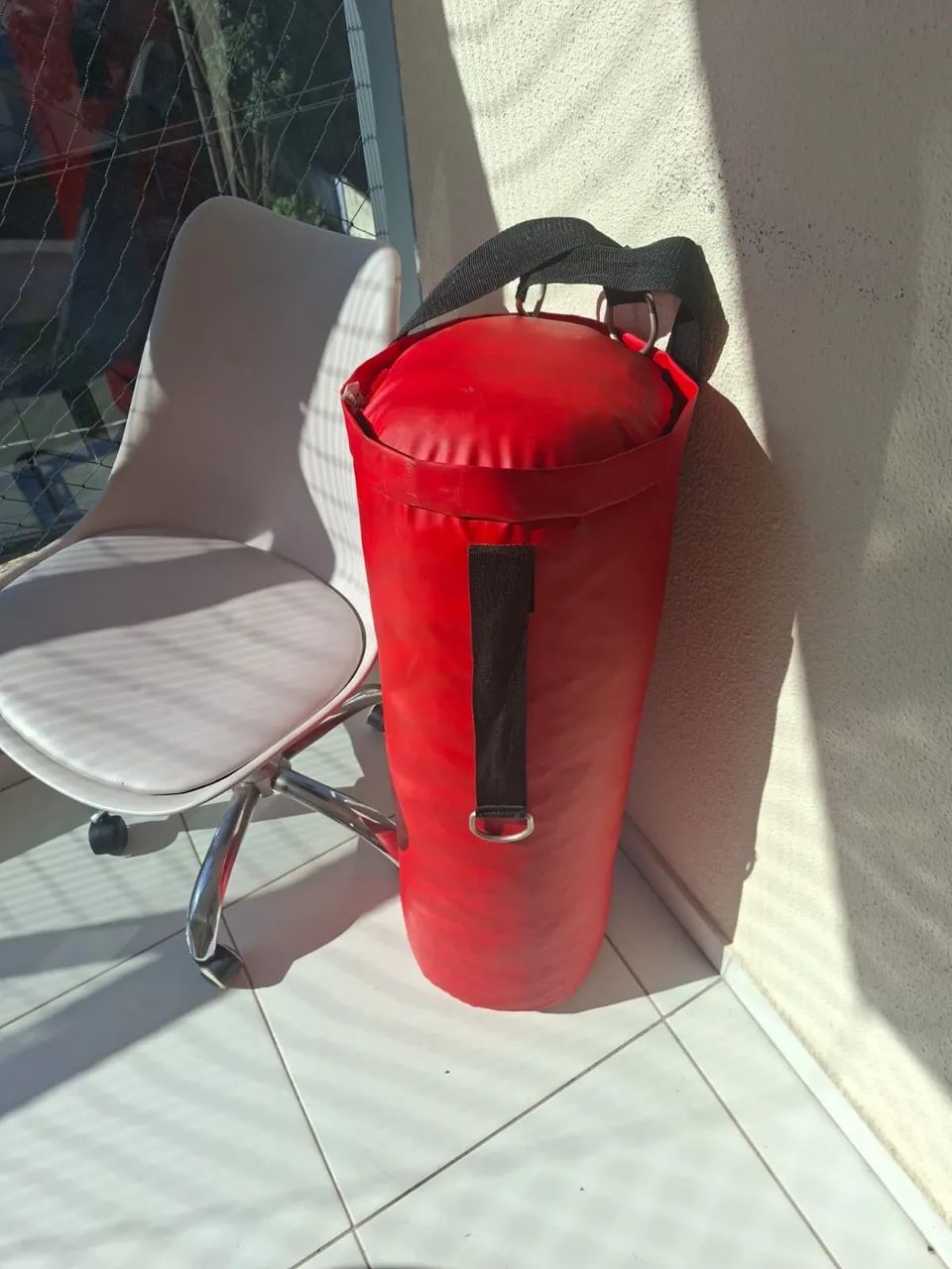 Vendo saco de pancada 20 kilos - Foto 2