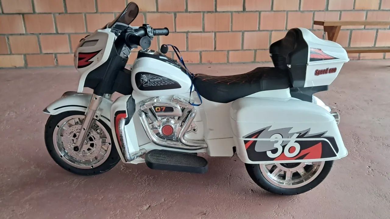 Moto elétrica infantil 