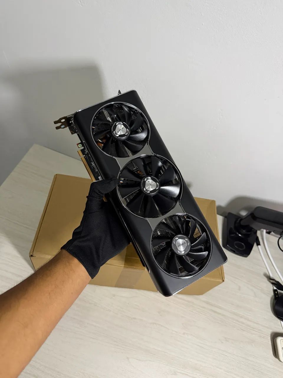 PLACA DE VÍDEO RX5700 XT THCII RARA