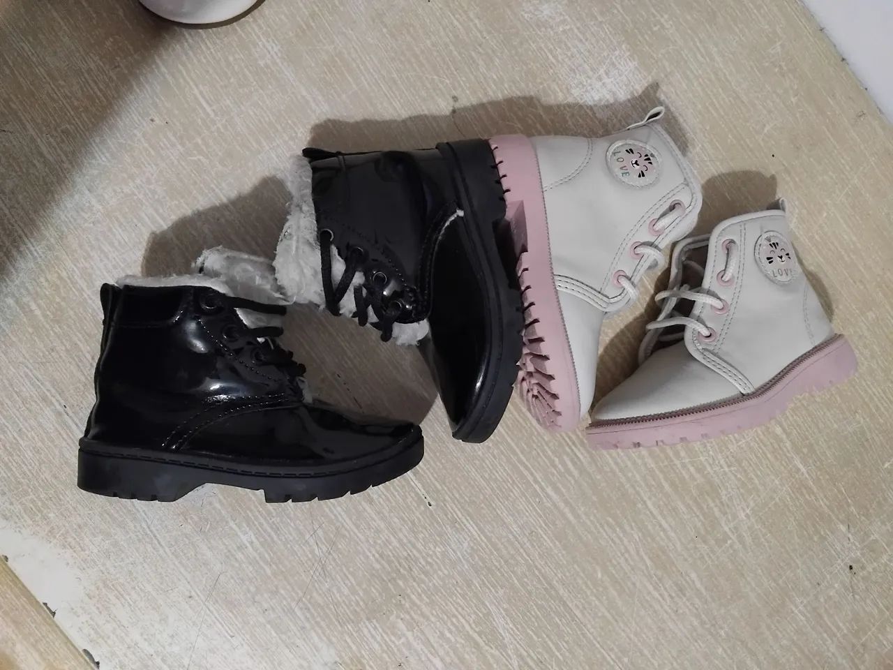 Lote de calçados para meninas números 20 - Foto 2