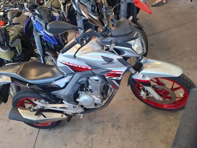 Honda CB 250 2021