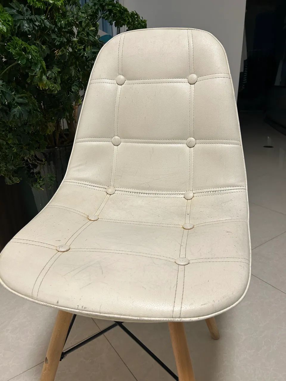 Cadeira Charles Eames Eiffel DSR/DKR com Assento Estofado em Botonê - Foto 5