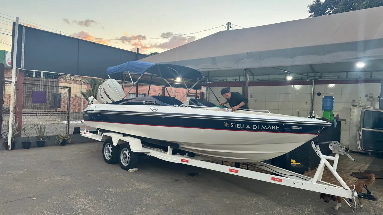 Lancha Stella 200 HP 