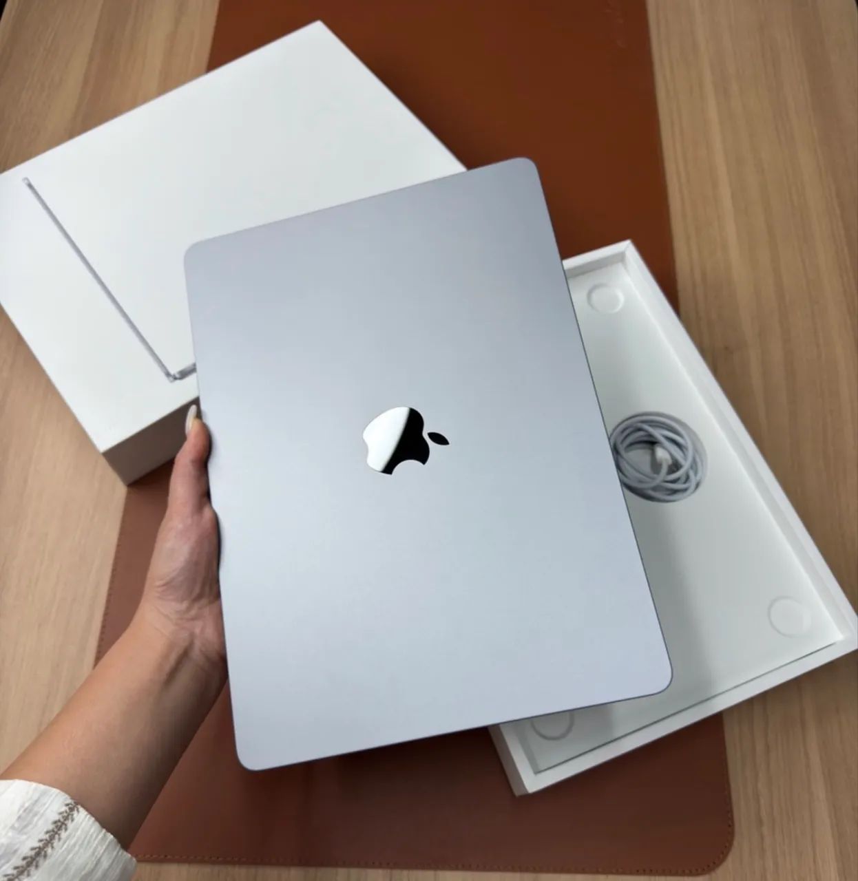 MacBook Air M5 512GB シルバー Macbook Air M5 13pol 16/512 Silver | Parcelamento sem juros