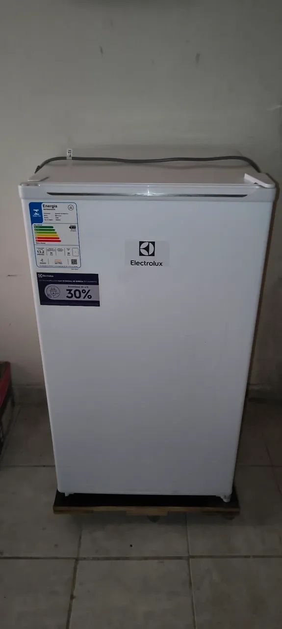 Frigobar Electrolux 90L 