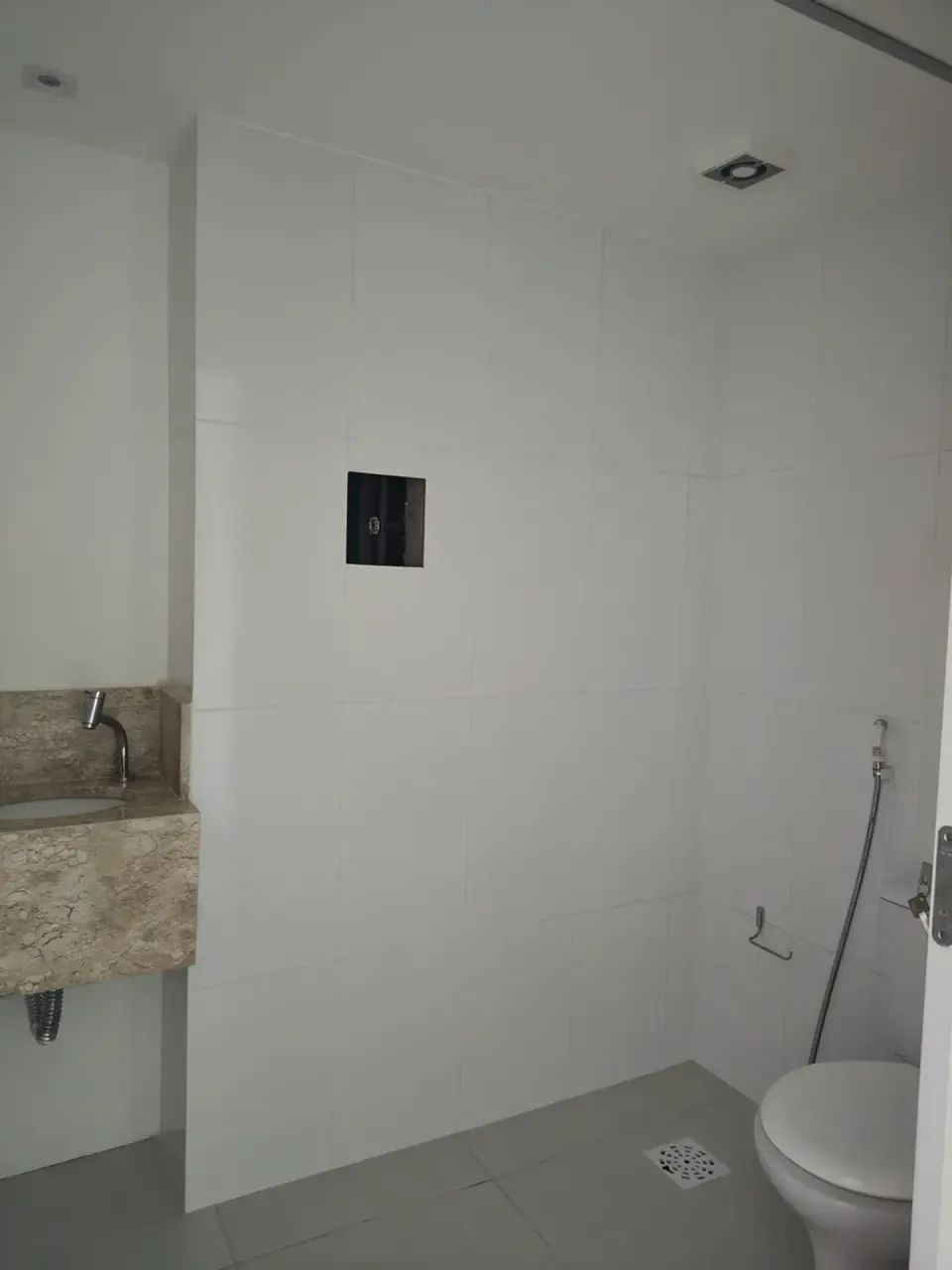 Aluga-se Excelente Sala Comercial Mobiliada - Foto 3