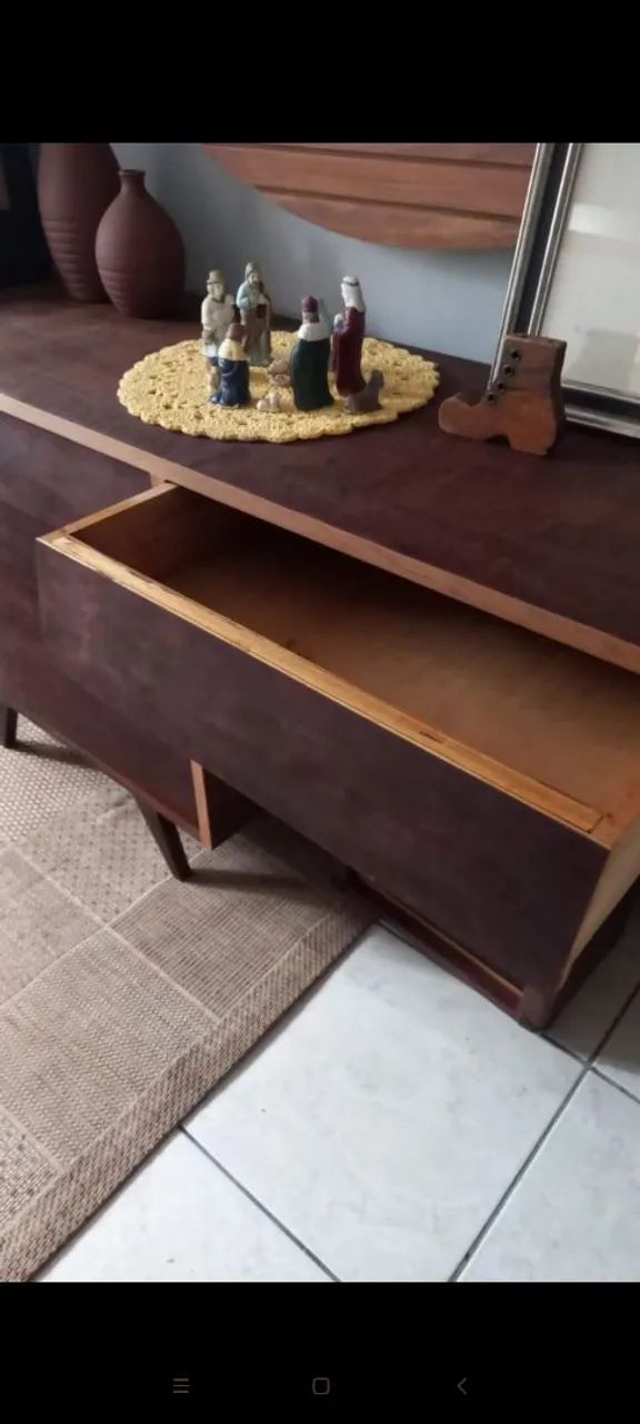Cômoda antiga 