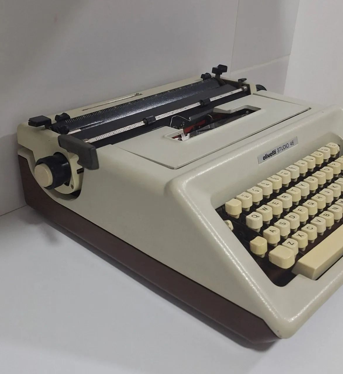 Máquina de Escrever OLIVETTI STUDIO 46. - Foto 3