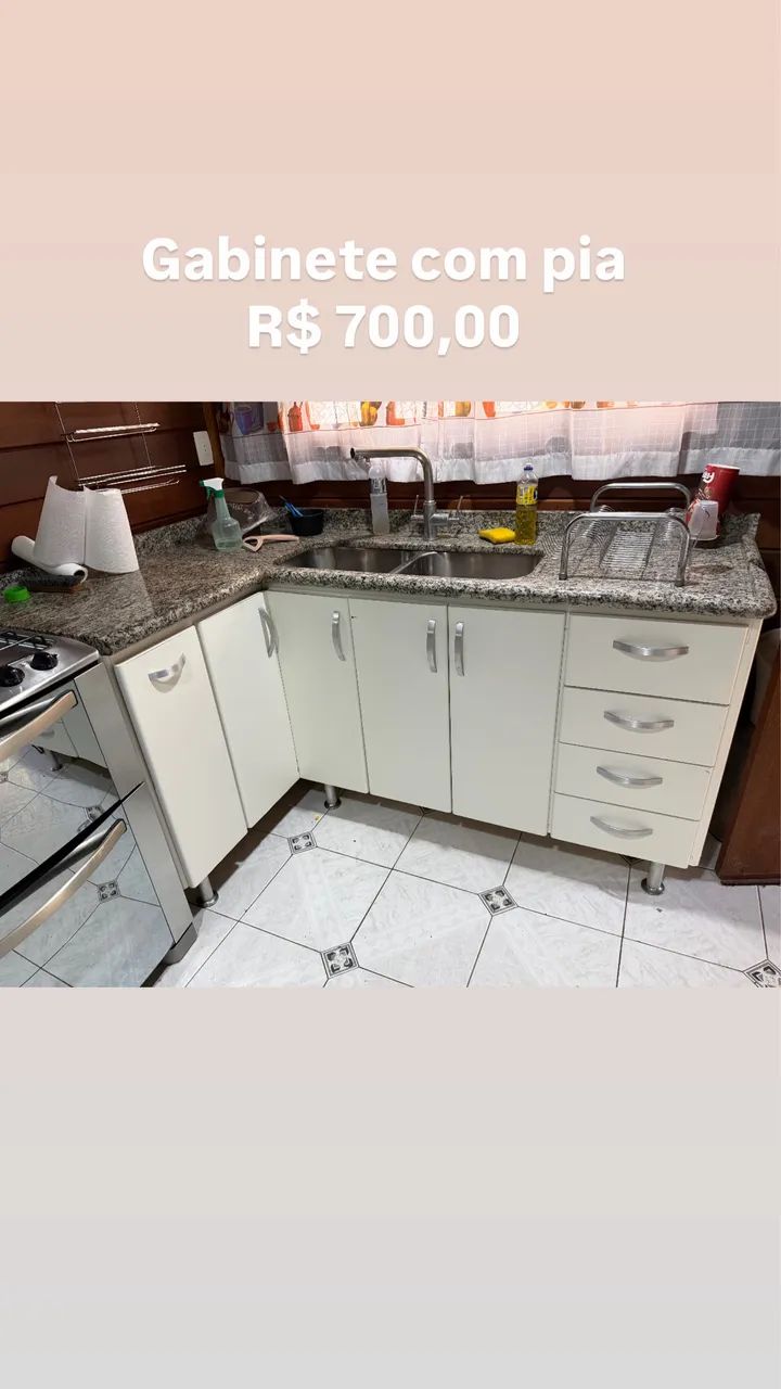 Pia com gabinetes 