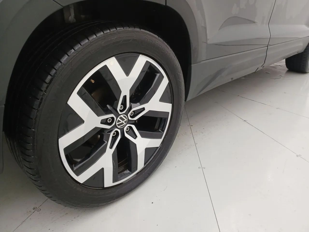 Volkswagen Taos Highline 1.4 250 TSI Flex Aut., foto 14 de 18
