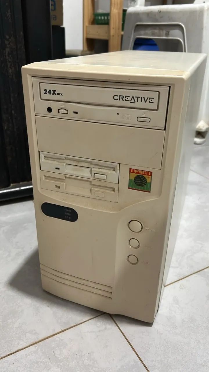 Gabinete PC Vintage anos 90