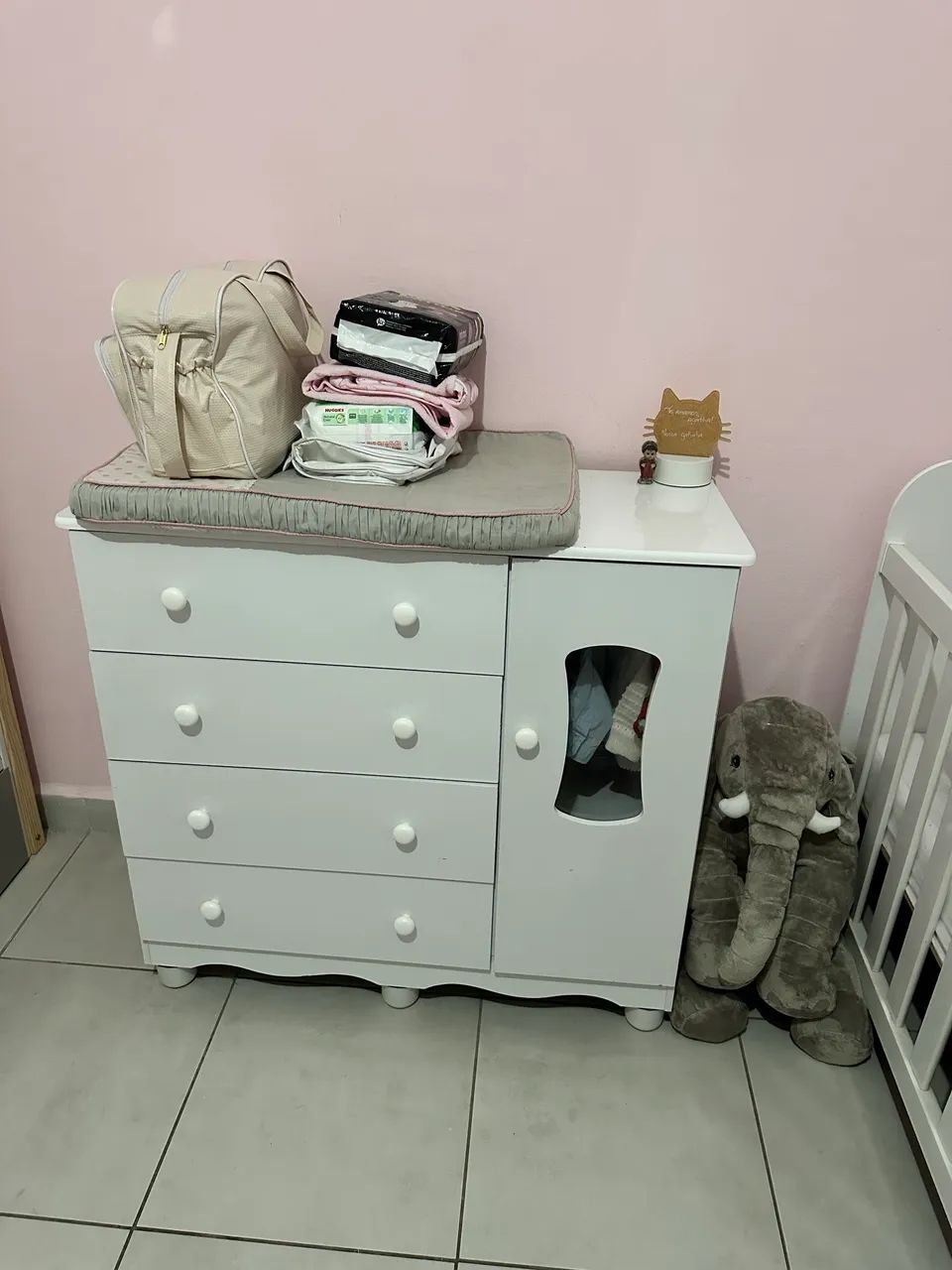 Cômoda infantil com trocador - Ótimo estado