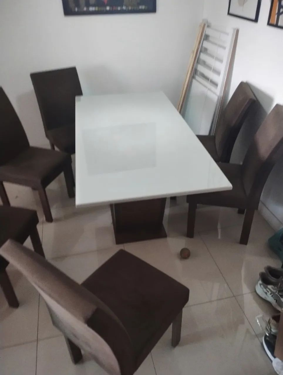 Mesa com topo de vidro + cadeiras - Foto 2