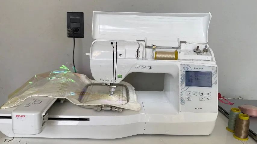 Máquina de bordado 